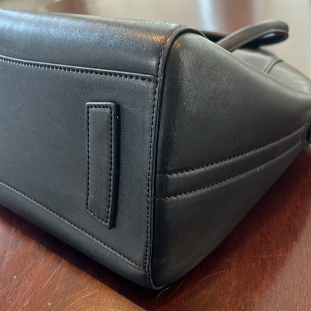 SOLD Givenchy Medium Antigona - Picture 3 of 8